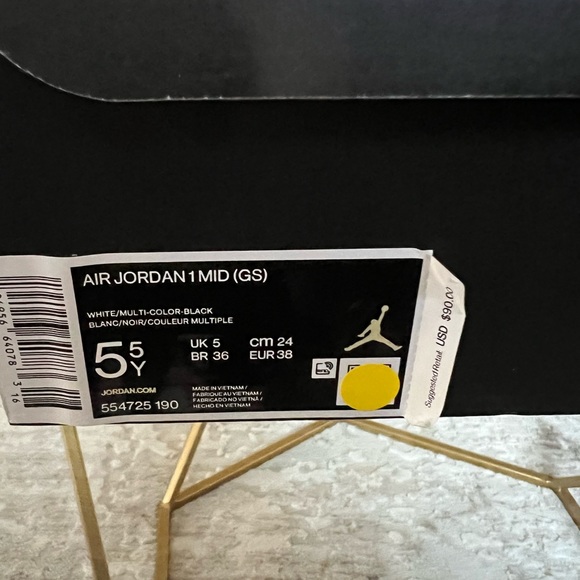 Air Jordan 1s - Picture 4 of 6